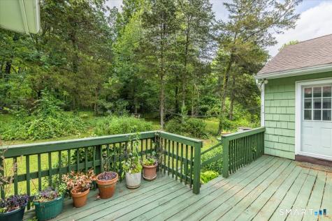 4 Twist Hill Road Newtown CT 06470