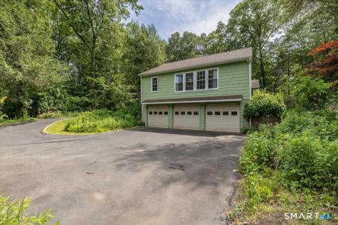 4 Twist Hill Road Newtown CT 06470