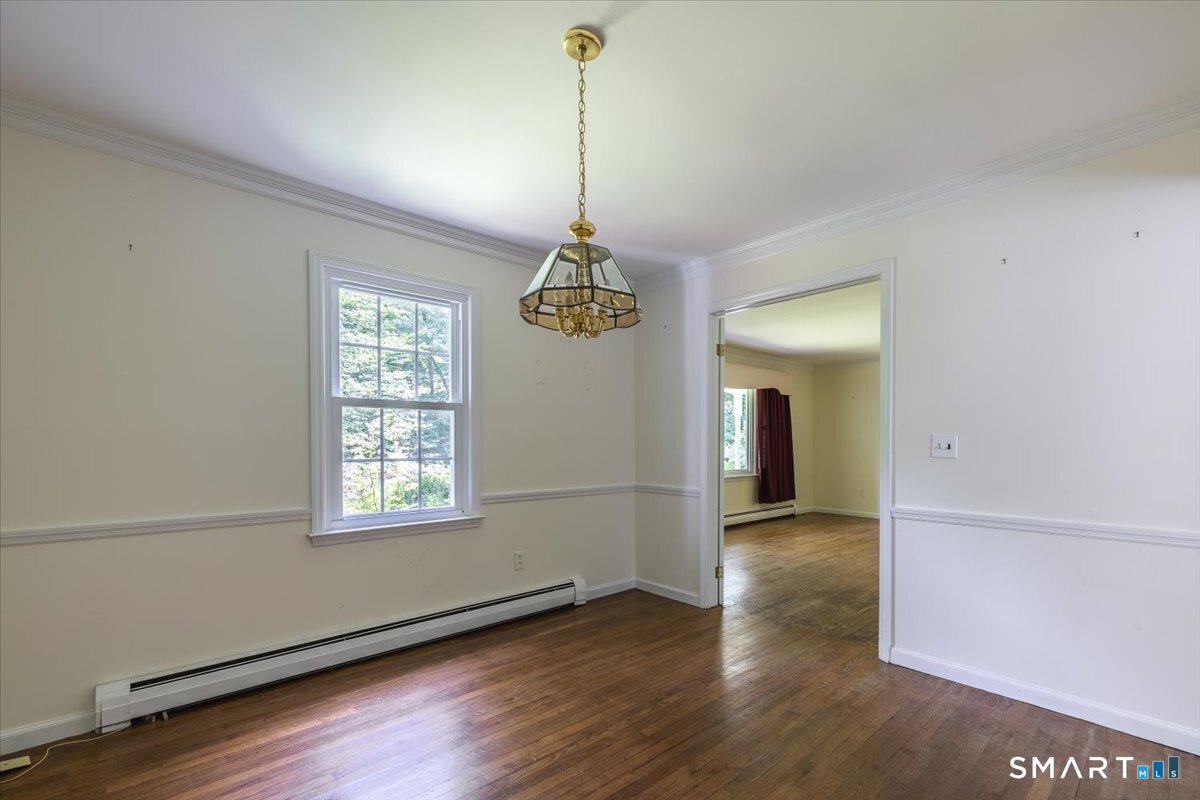 4 Twist Hill Road Newtown CT 06470