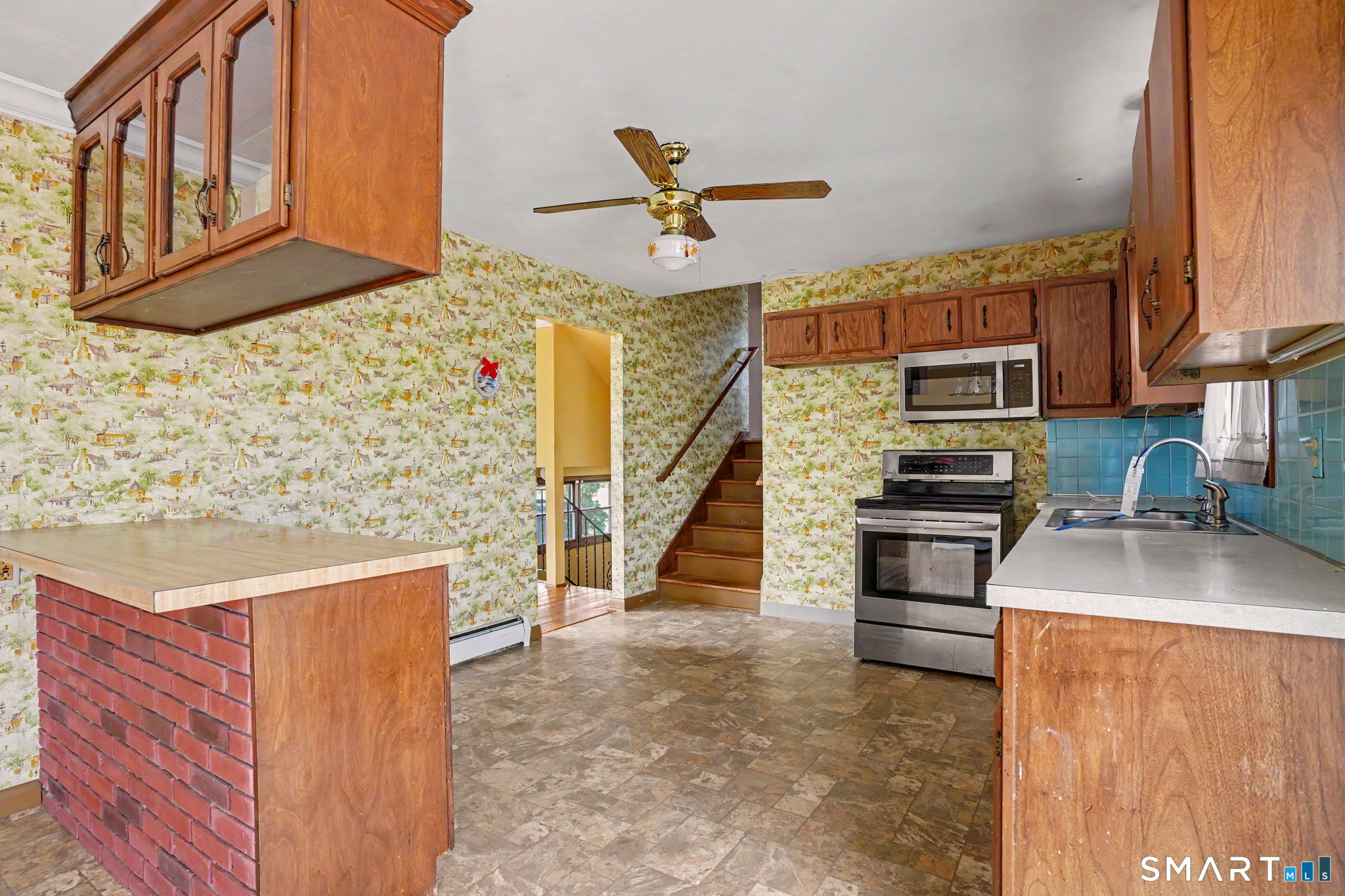 185 Evening Star Drive Naugatuck CT 06770