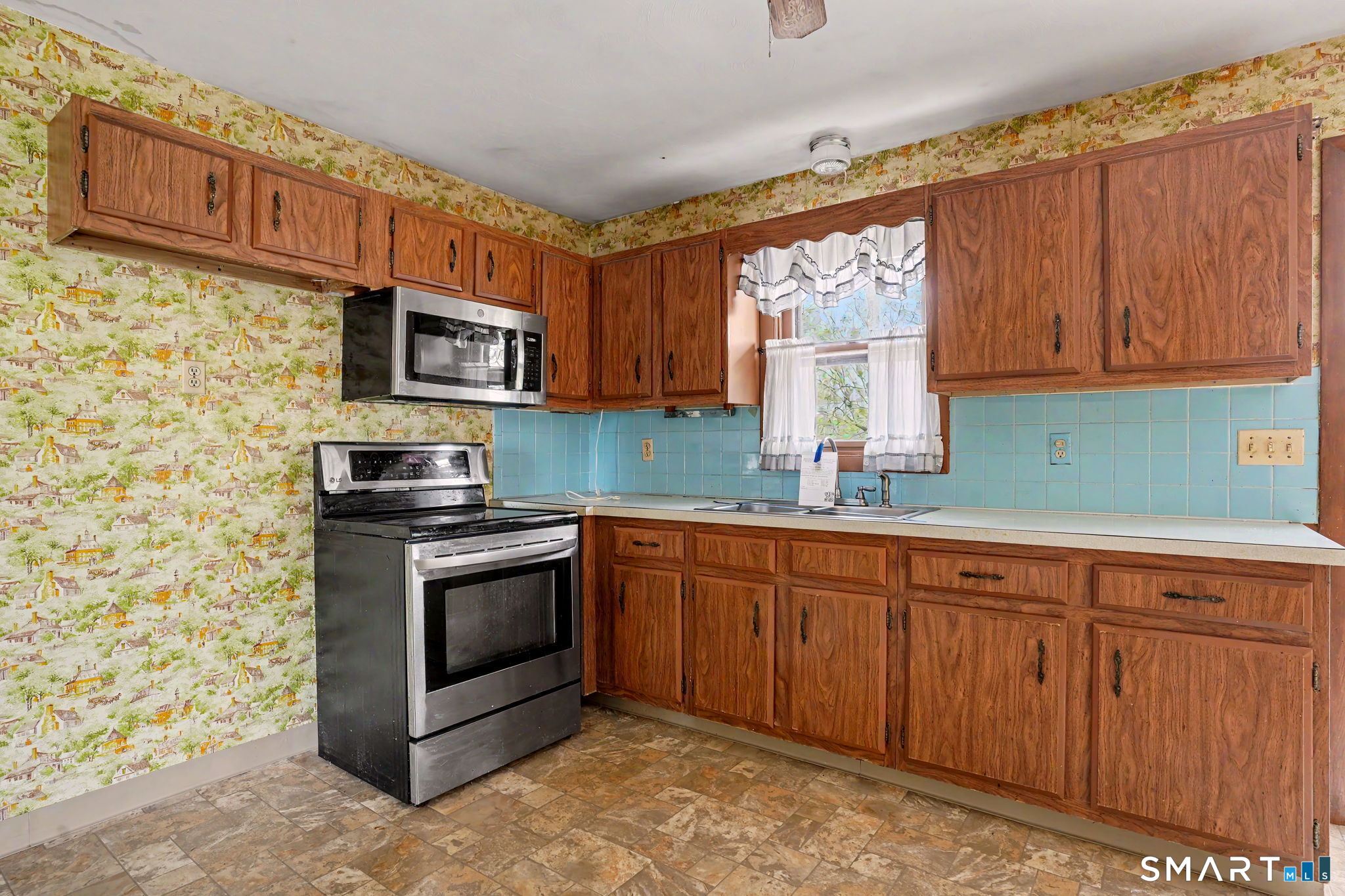 185 Evening Star Drive Naugatuck CT 06770