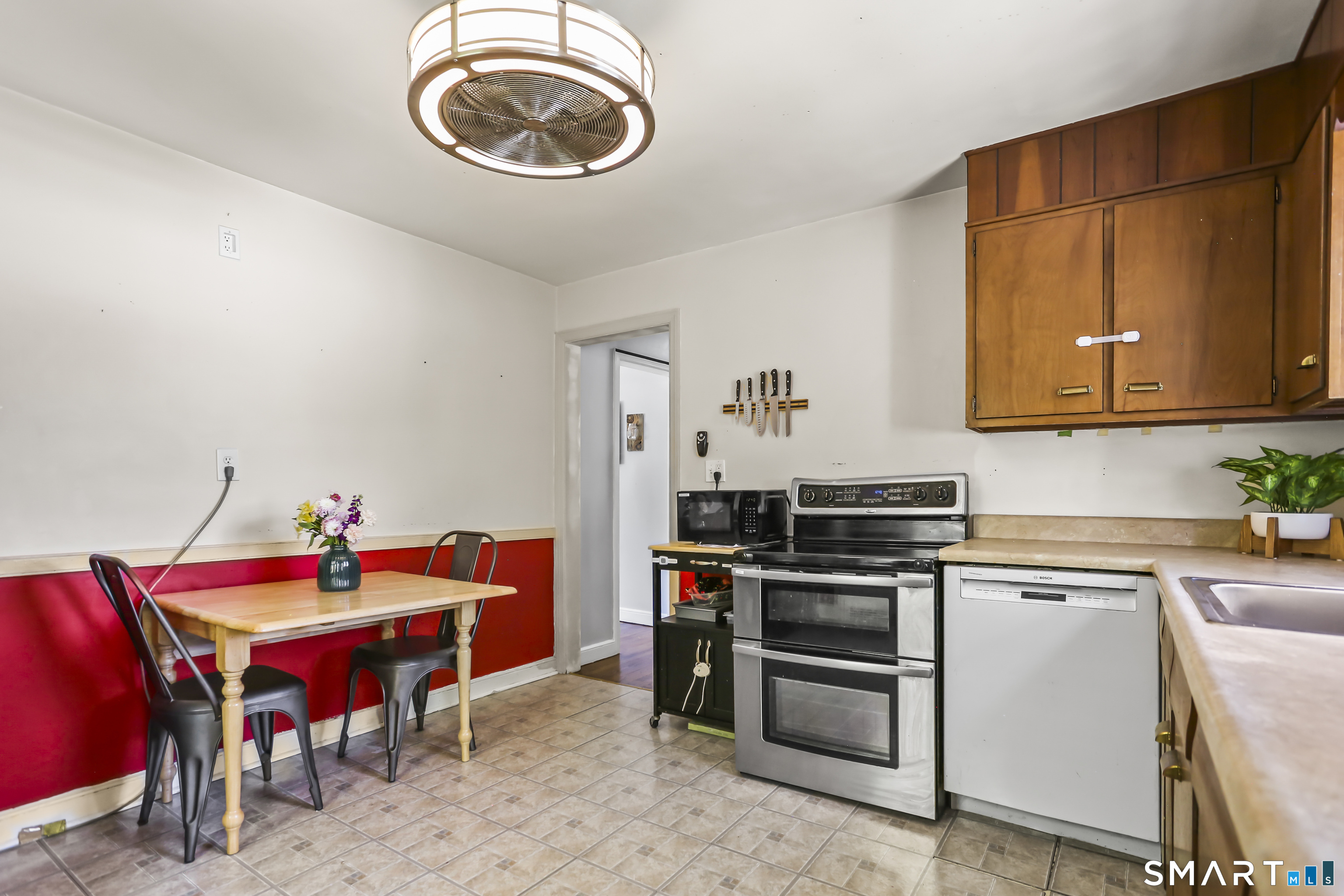 838 Ruth Street Bridgeport CT 06606