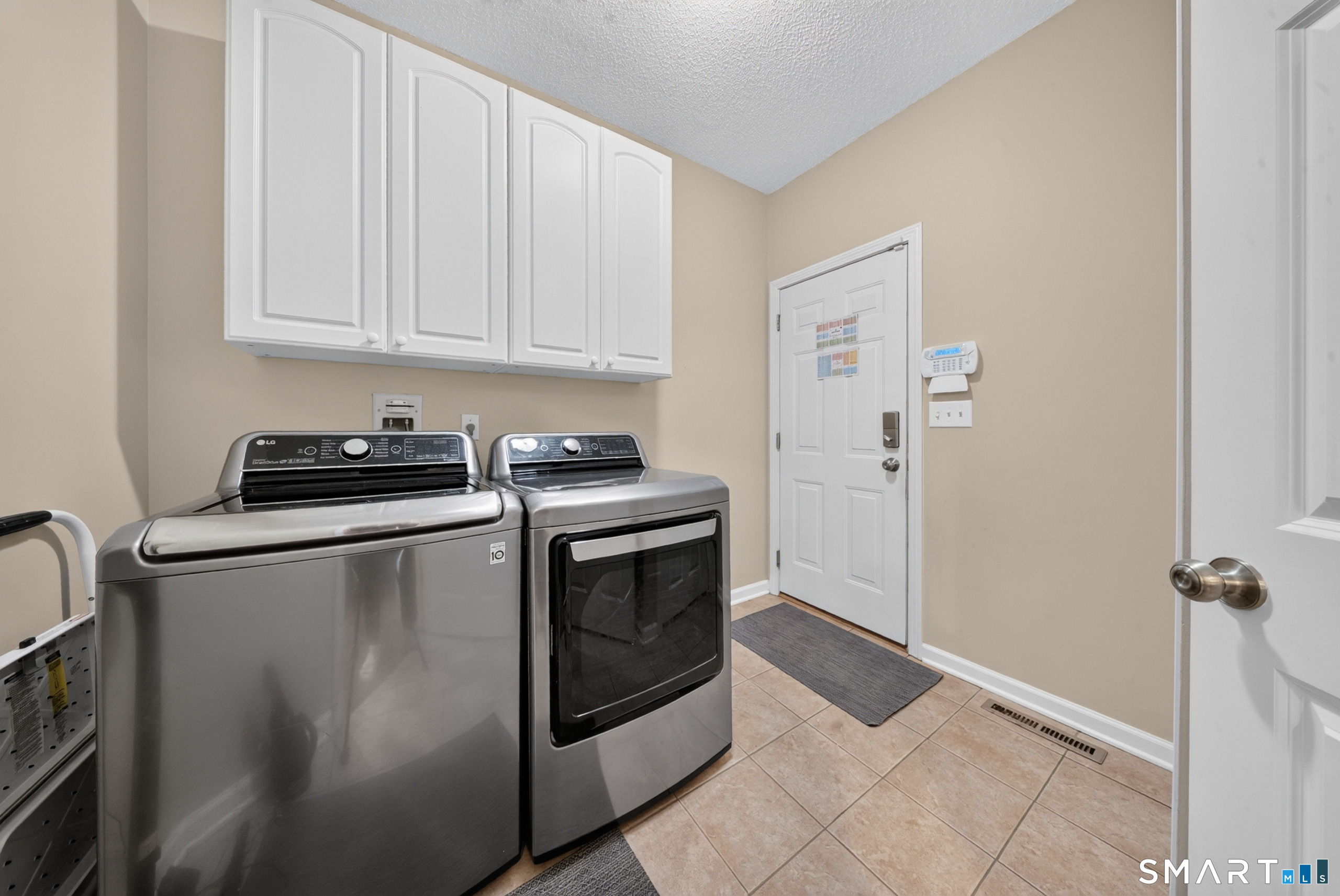 25 Winding Trail Cheshire CT 06410