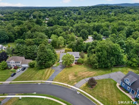 25 Winding Trail Cheshire CT 06410