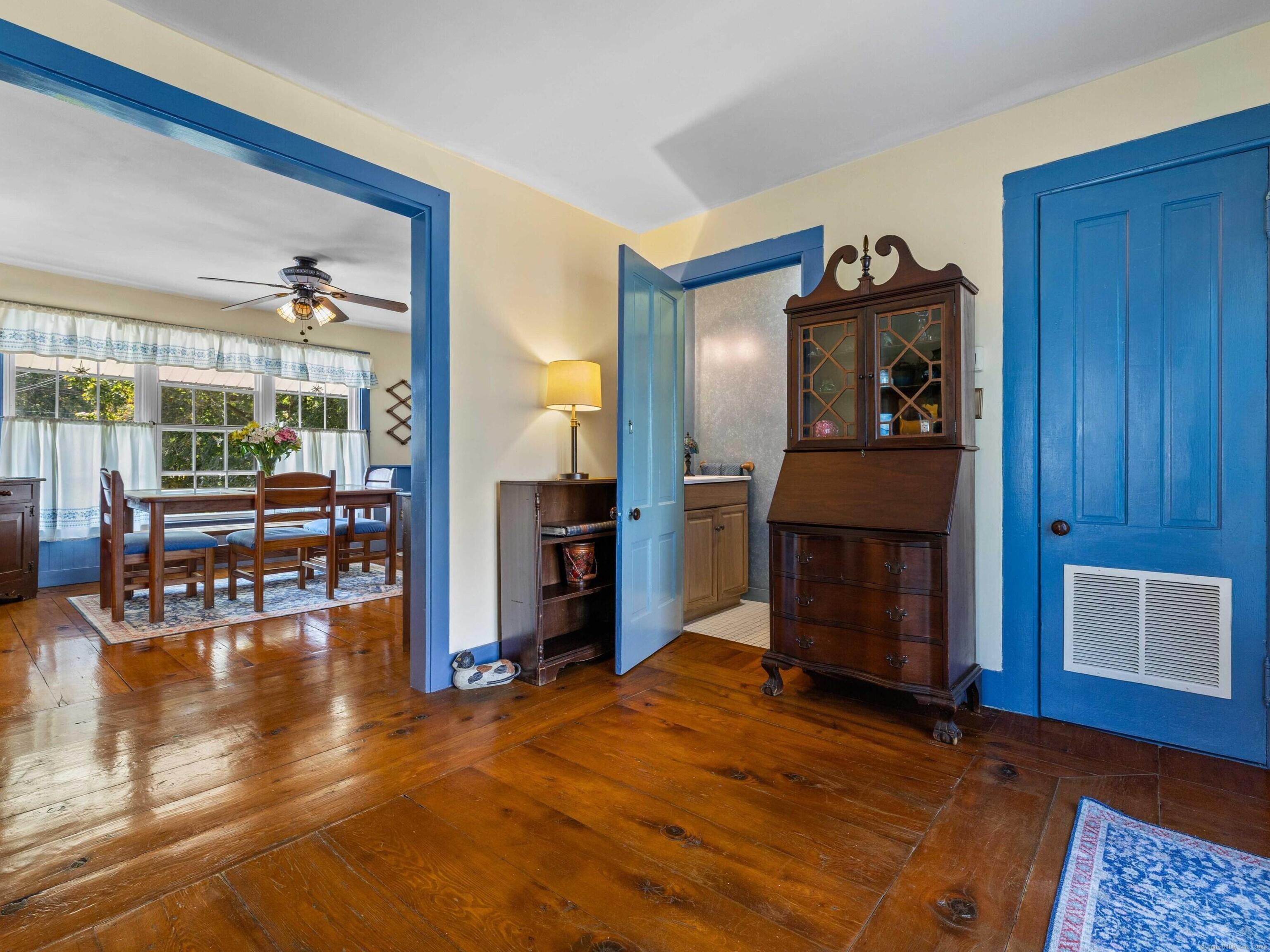 7 Nichols Lane Waterford CT 06385