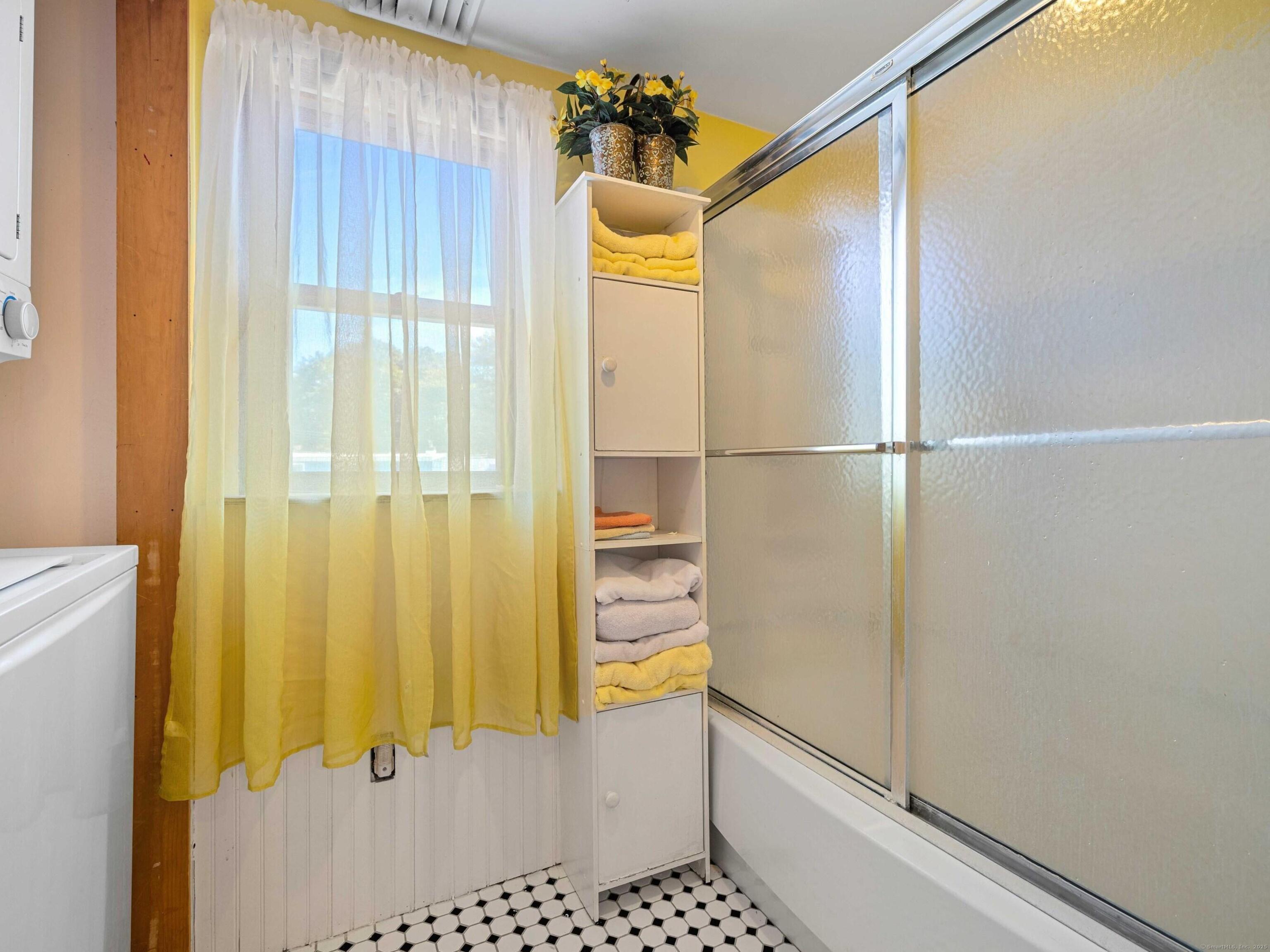 7 Nichols Lane Waterford CT 06385