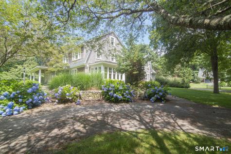 12 Castle Hill Road Stonington CT 06379