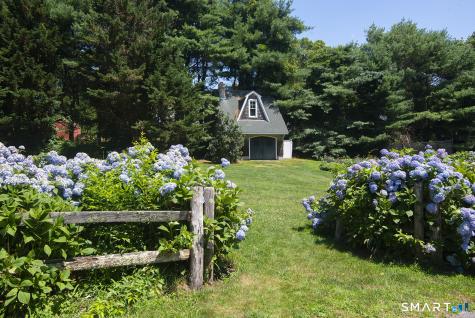 12 Castle Hill Road Stonington CT 06379