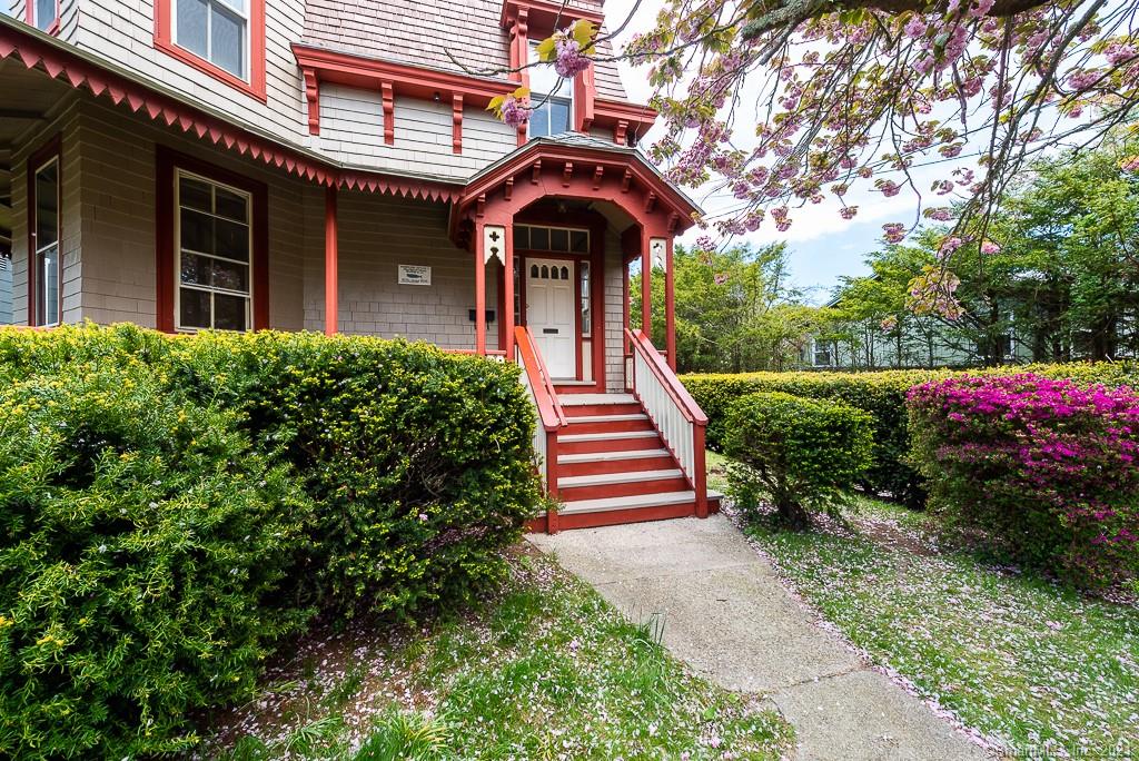 810 Montauk Avenue New London CT 06320