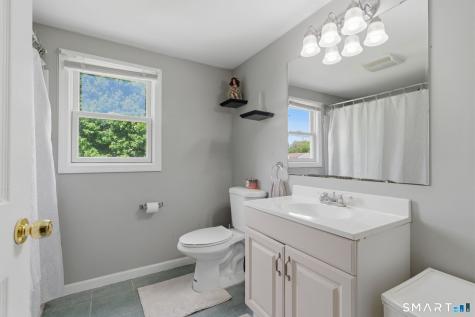 64 Mckinley Street Manchester CT 06040