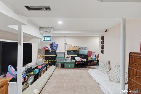 64 Mckinley Street Manchester CT 06040