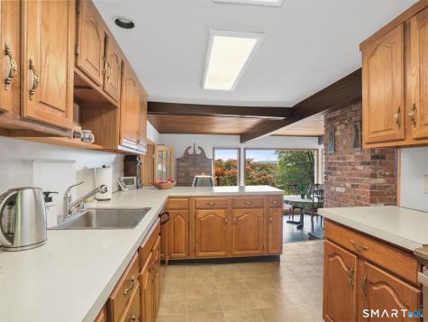89 Wood Creek Road New Fairfield CT 06812
