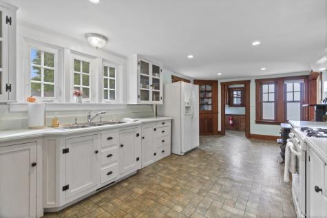 587 Taugwonk Road Stonington CT 06378