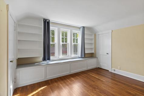 587 Taugwonk Road Stonington CT 06378