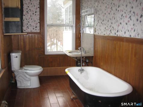 14 Sturtevant Avenue Norwich CT 06360