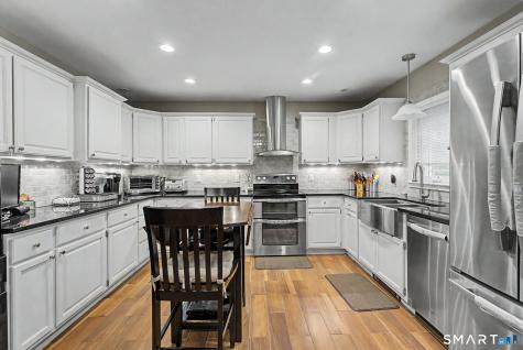 16 Kings Highway Ledyard CT 06335