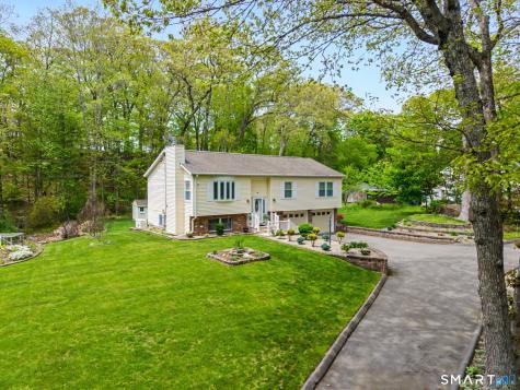 16 Kings Highway Ledyard CT 06335