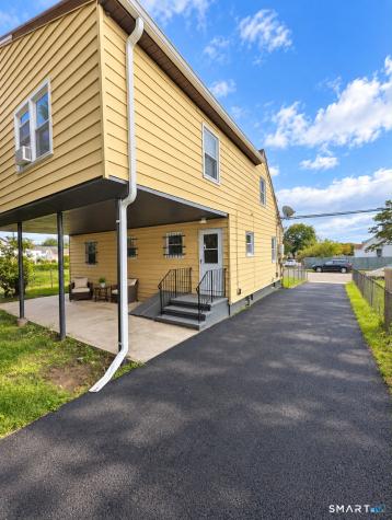 326 Soundview Avenue Bridgeport CT 06606