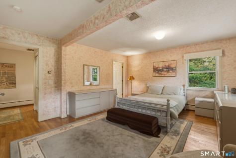 12 Mountain Farms Road West Hartford CT 06117