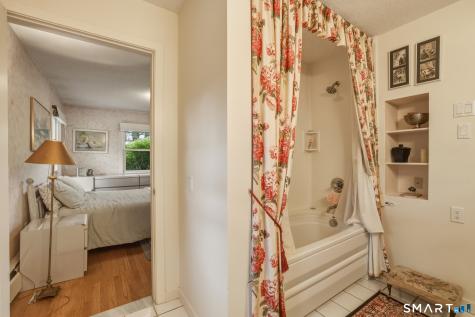 12 Mountain Farms Road West Hartford CT 06117
