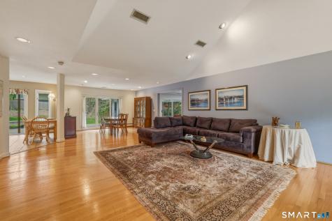 12 Mountain Farms Road West Hartford CT 06117