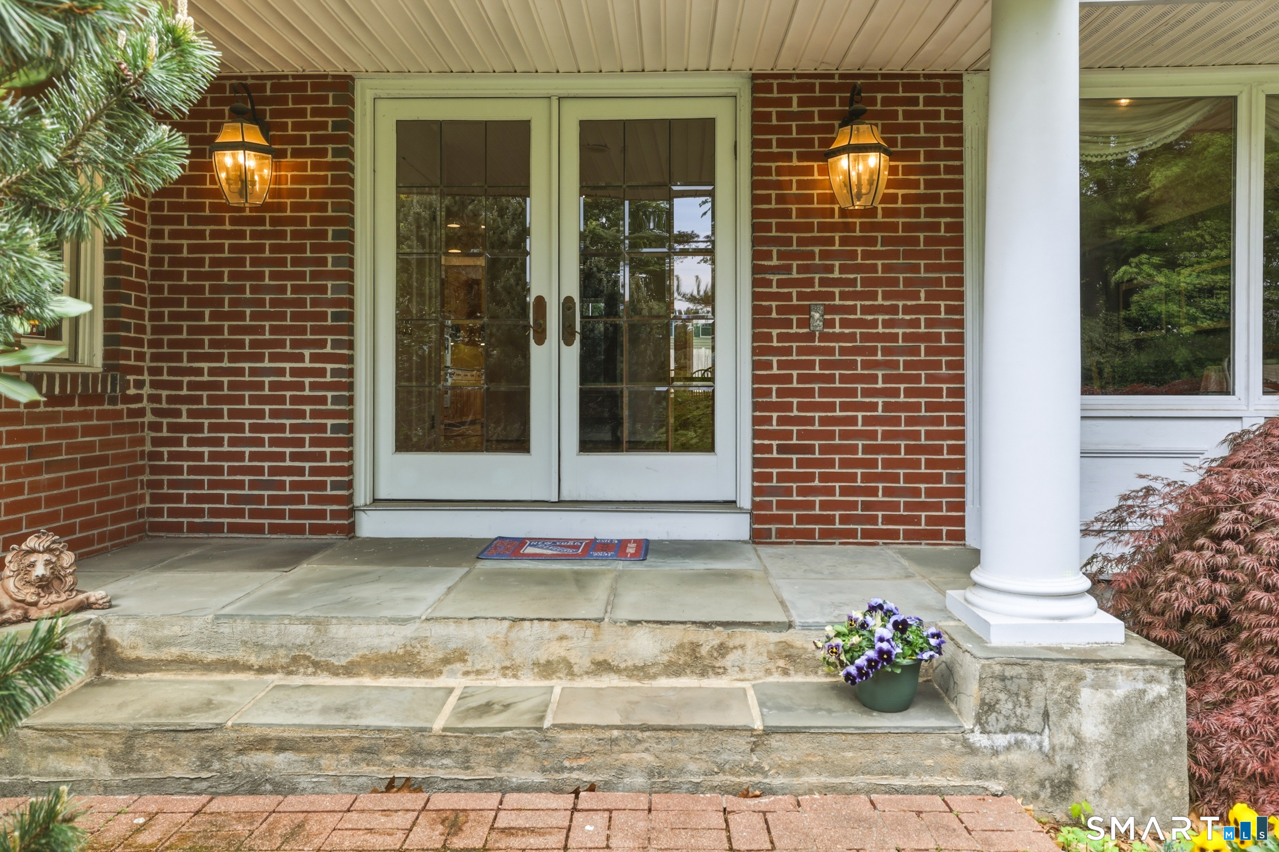 12 Mountain Farms Road West Hartford CT 06117