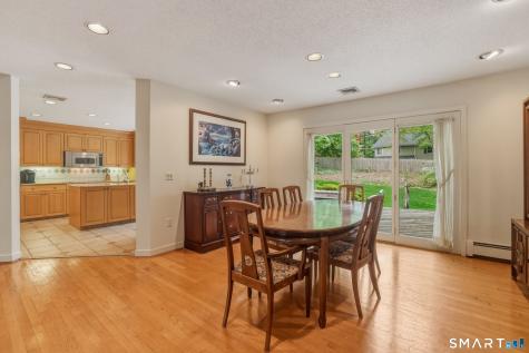 12 Mountain Farms Road West Hartford CT 06117