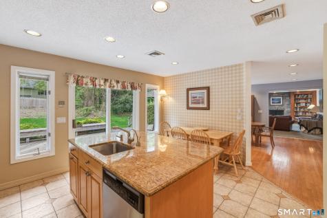 12 Mountain Farms Road West Hartford CT 06117