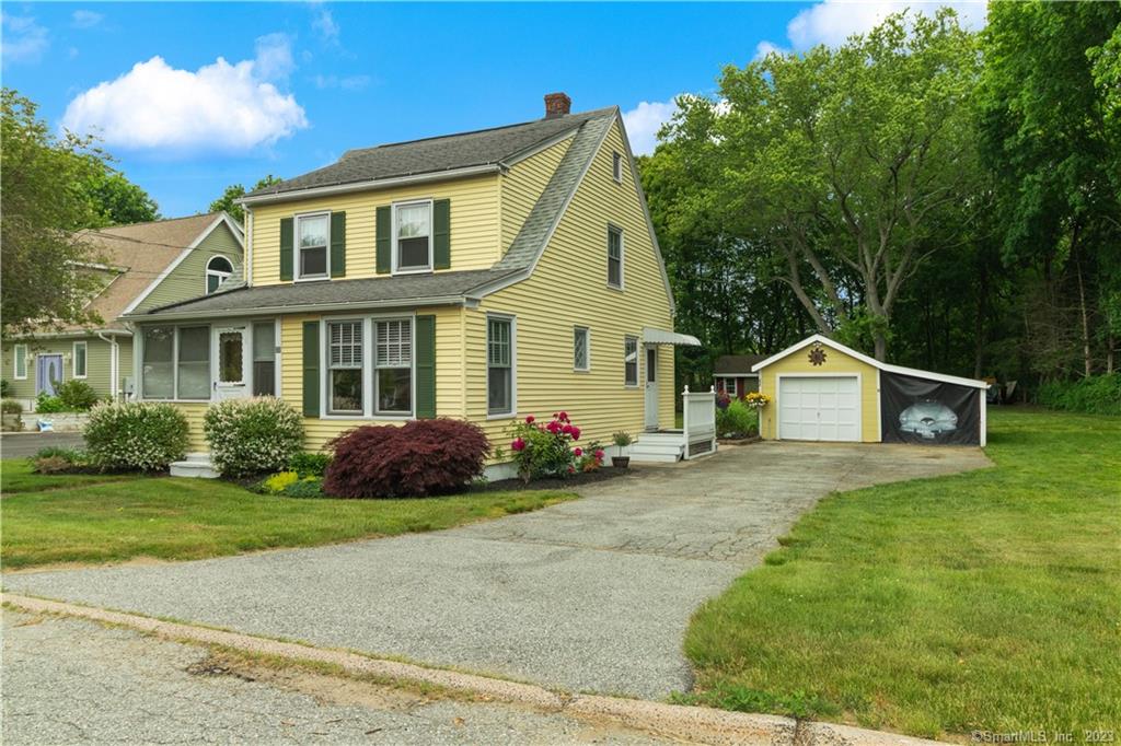22 Locust Court Waterford CT 06385
