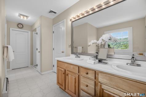 22 Scenic View Drive Newtown CT 06470