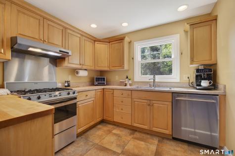 22 Scenic View Drive Newtown CT 06470
