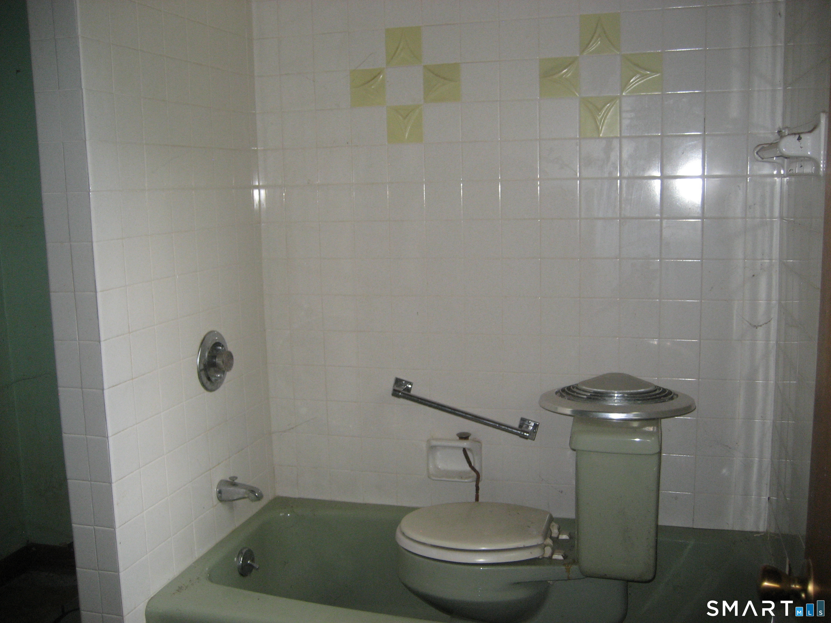 21 Daniel Street Norwich CT 06360