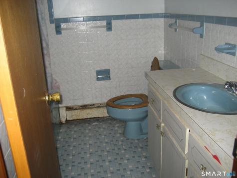 21 Daniel Street Norwich CT 06360
