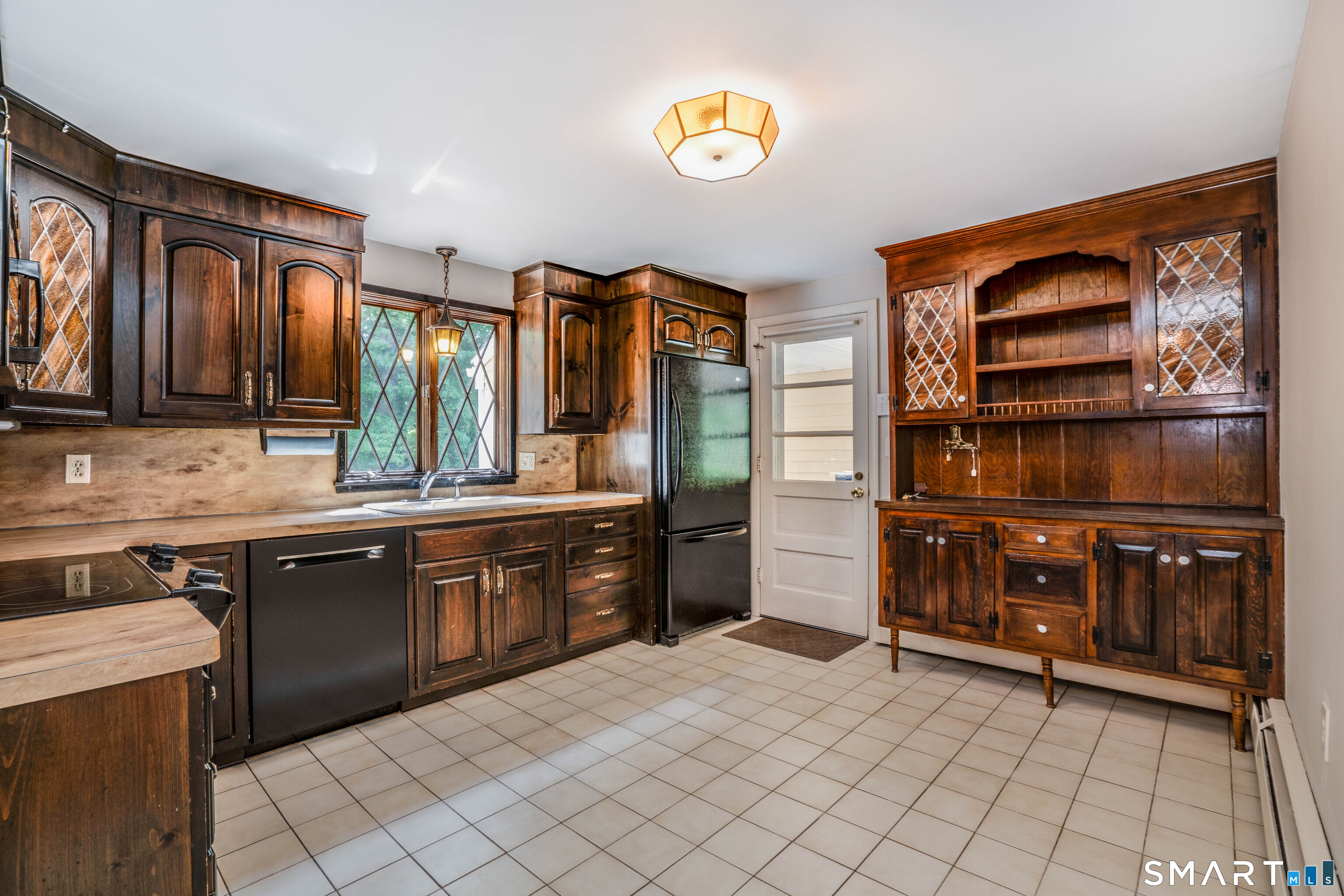1 Foothills Way Bloomfield CT 06002