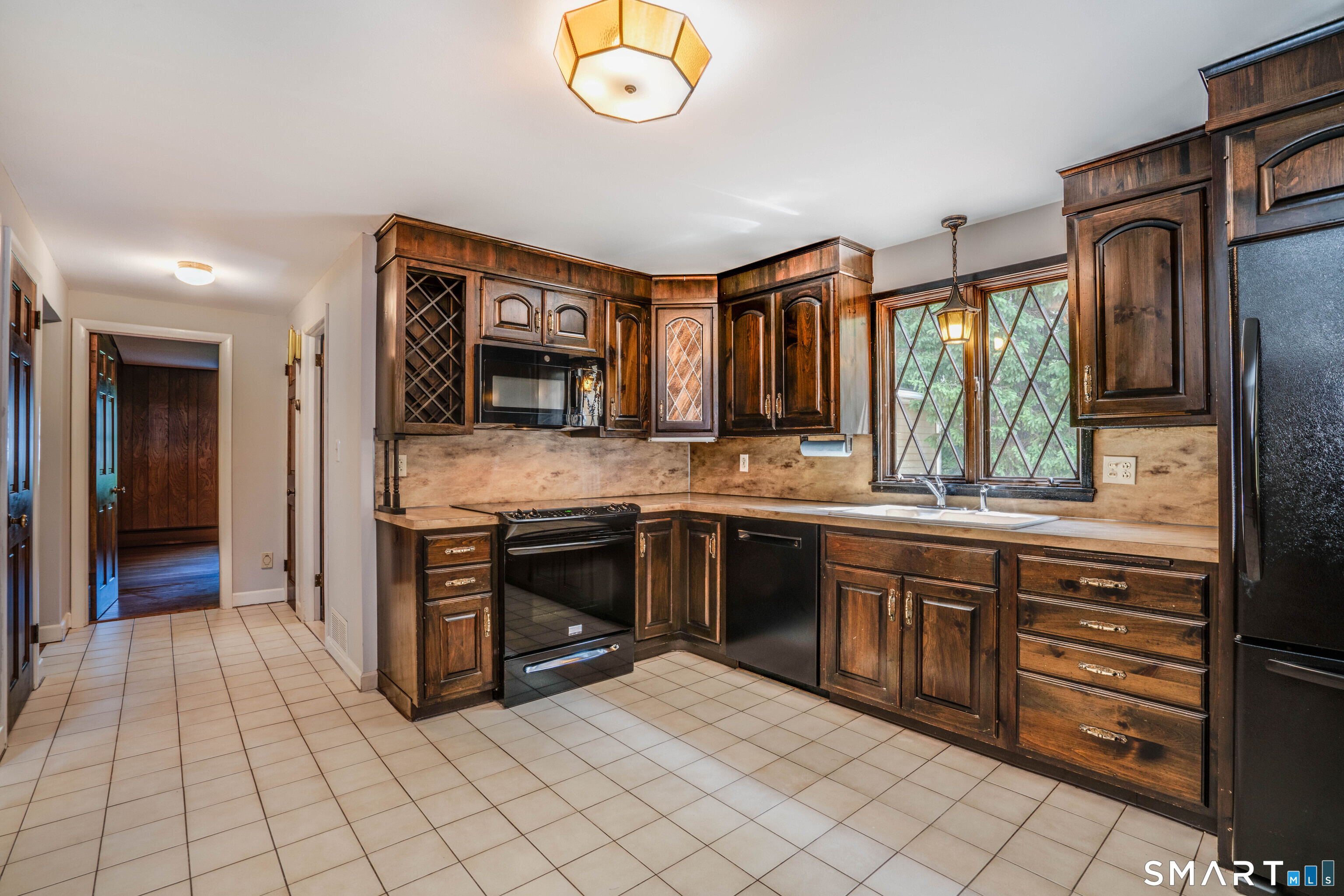 1 Foothills Way Bloomfield CT 06002