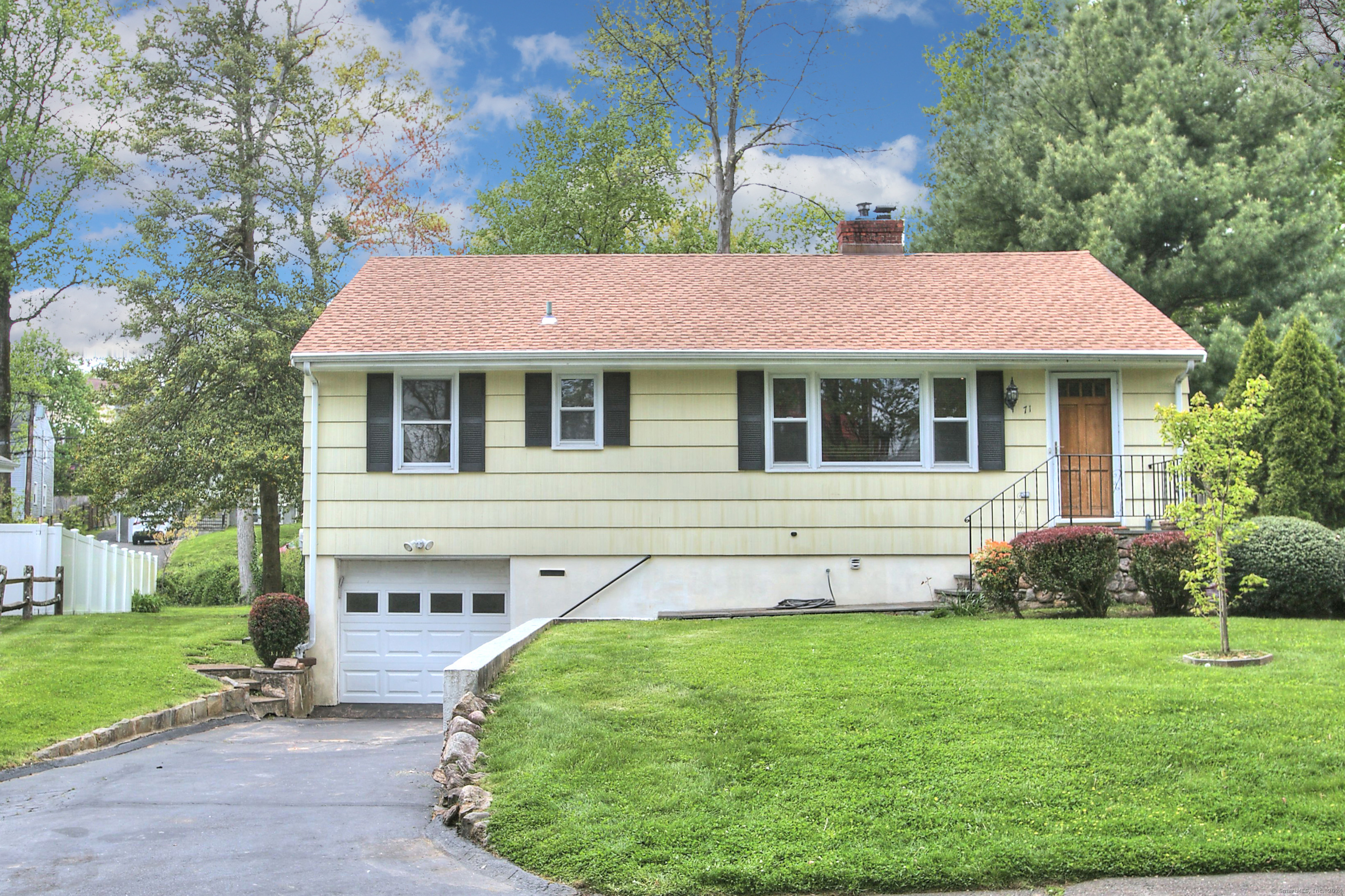 71 Glenwood Avenue Norwalk CT 06854