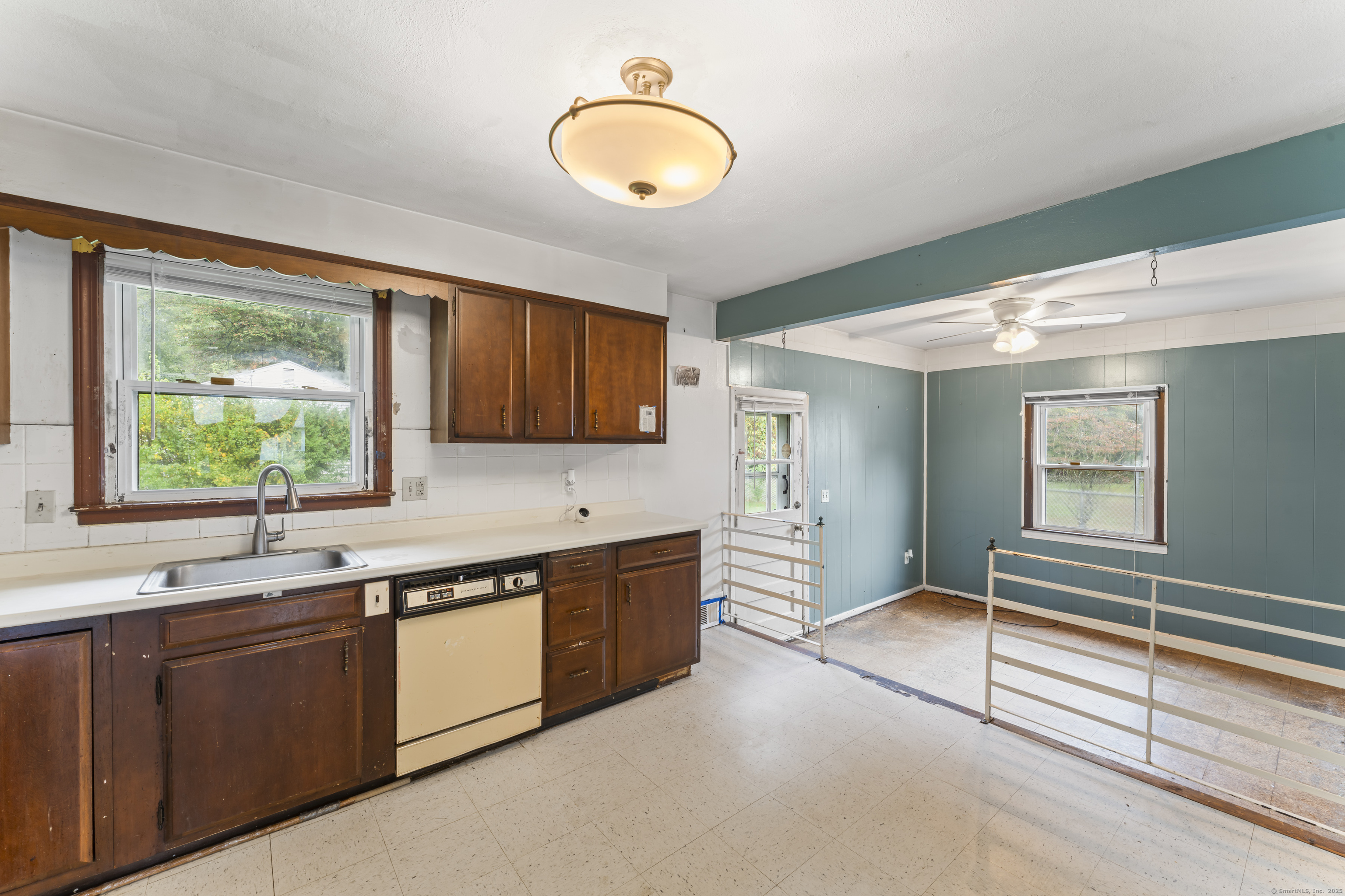 117 East Harold Street Bloomfield CT 06002