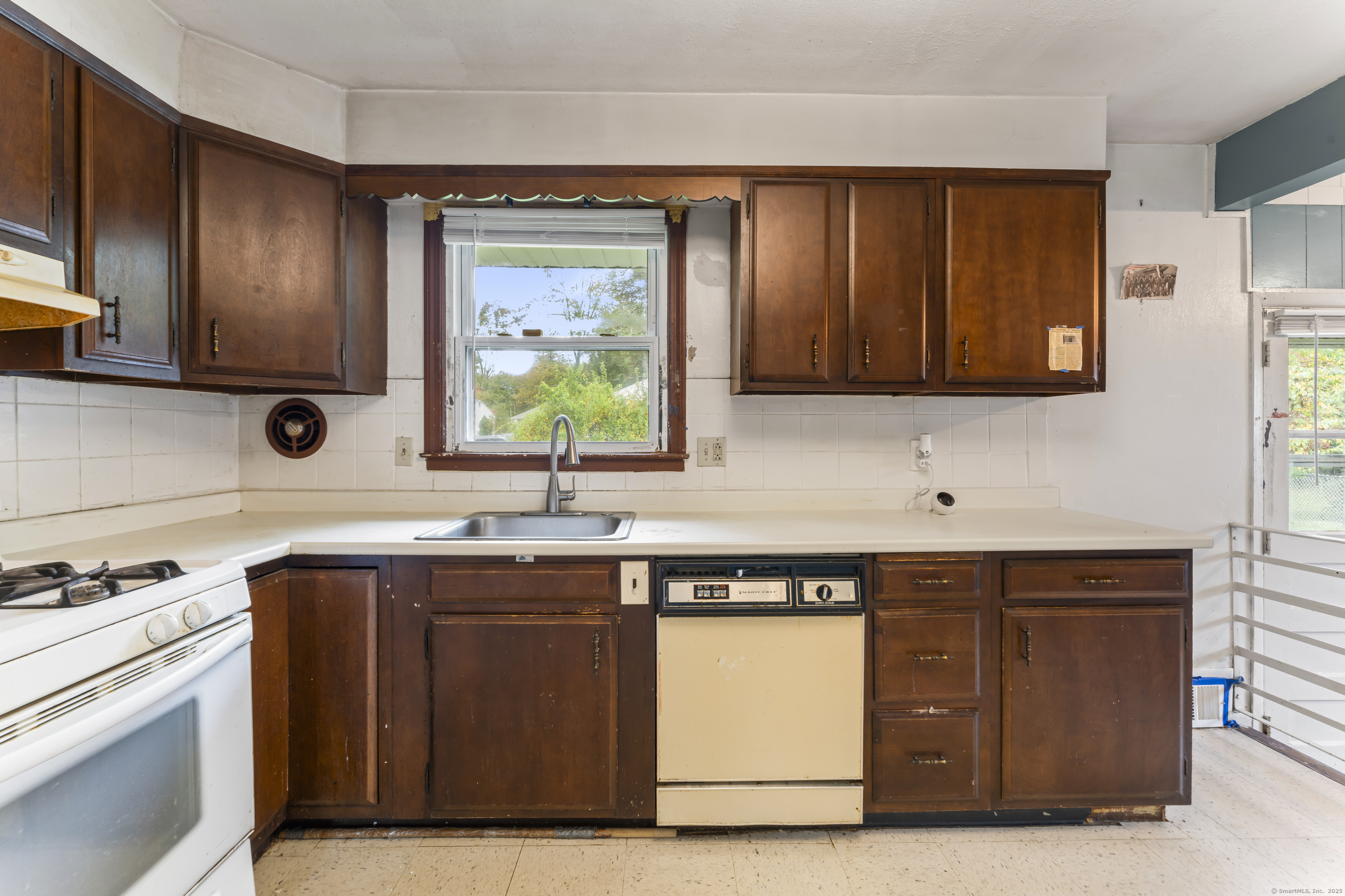 117 East Harold Street Bloomfield CT 06002