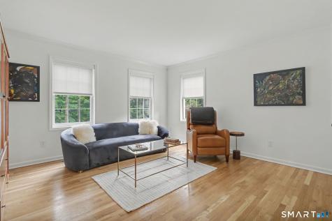 25-1 Macintosh Drive Oxford CT 06478