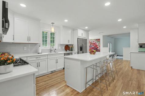 25-1 Macintosh Drive Oxford CT 06478