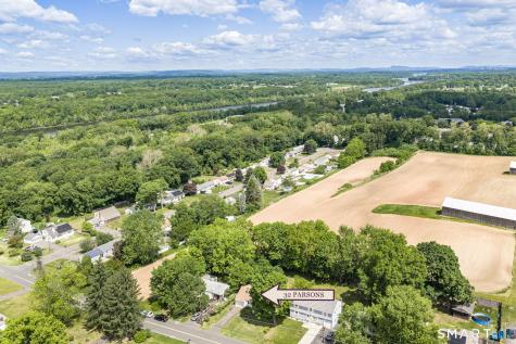32 Parsons Road Enfield CT 06082