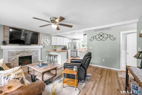 32 Parsons Road Enfield CT 06082