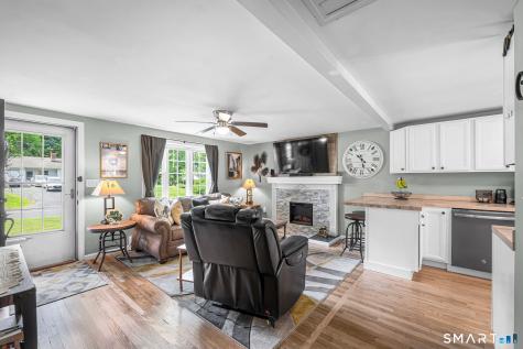32 Parsons Road Enfield CT 06082