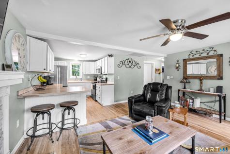 32 Parsons Road Enfield CT 06082