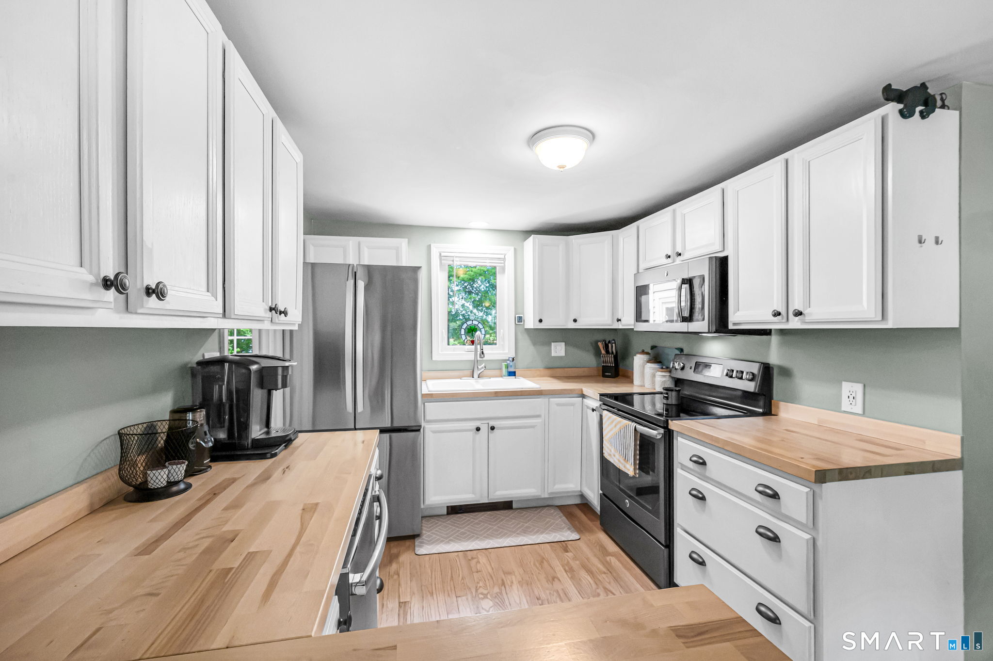 32 Parsons Road Enfield CT 06082
