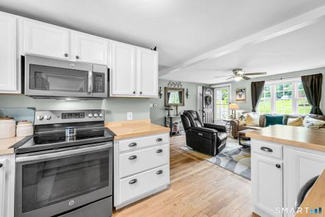32 Parsons Road Enfield CT 06082