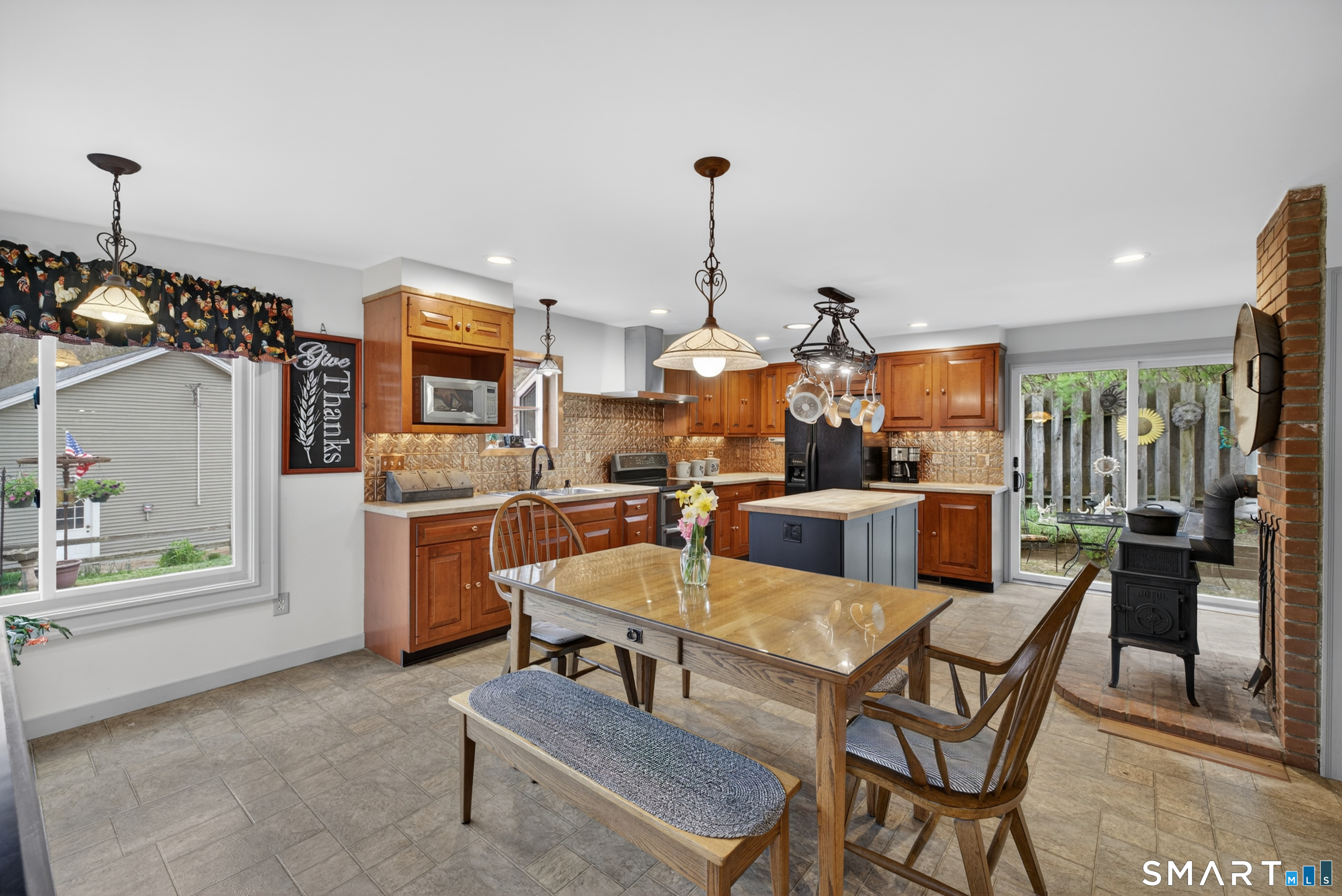 140 Tripp Road Woodstock CT 06281