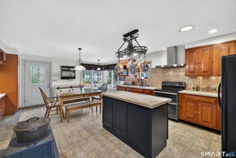 140 Tripp Road Woodstock CT 06281