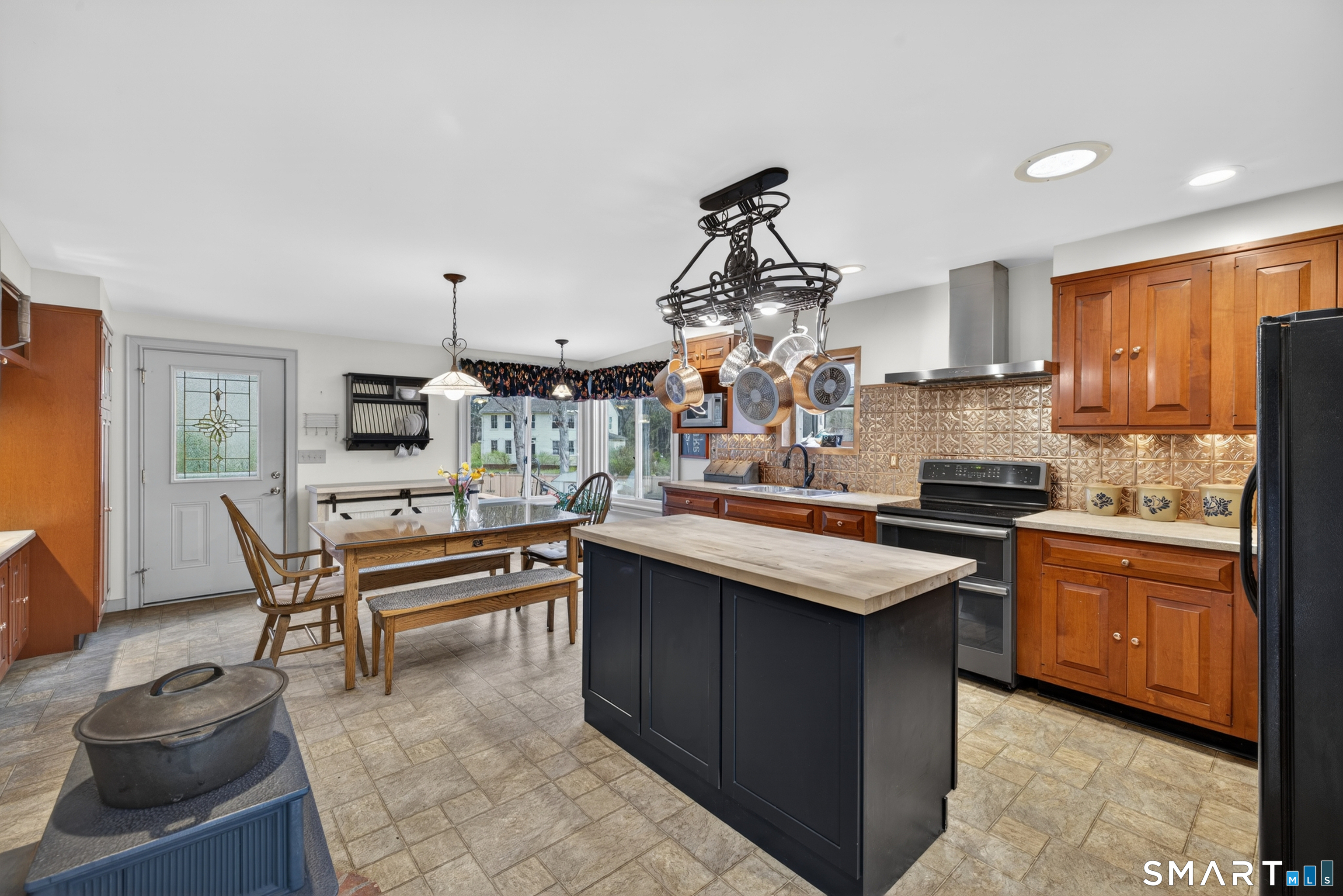 140 Tripp Road Woodstock CT 06281
