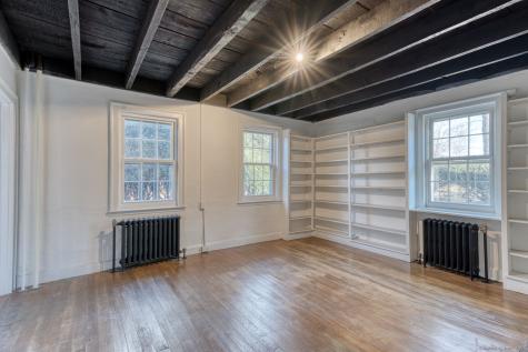 668 Middle Turnpike Mansfield CT 06268